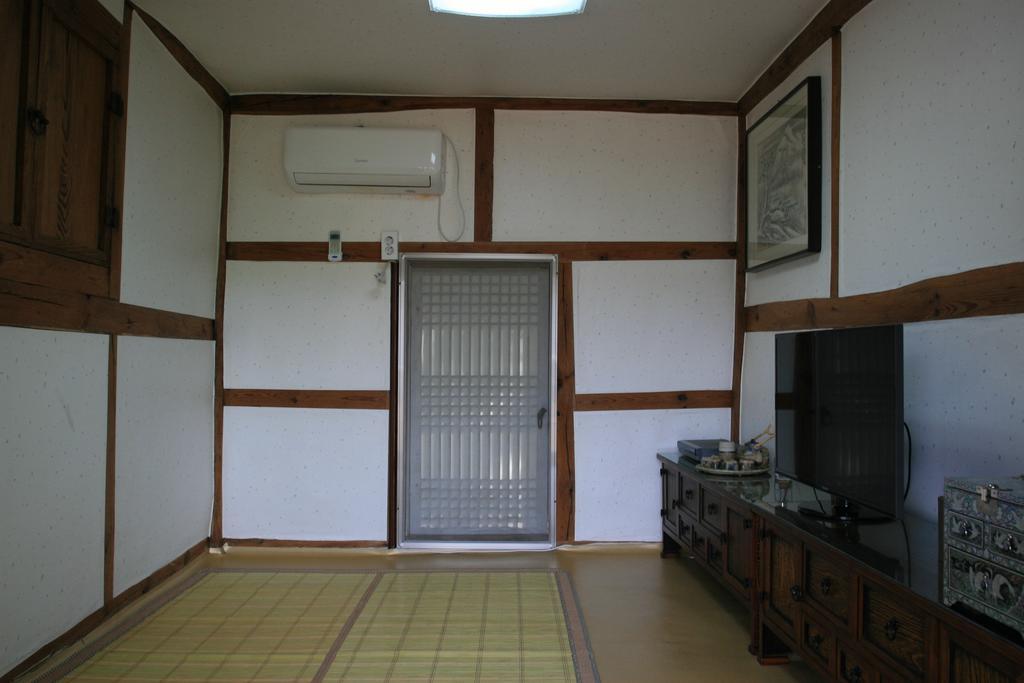 Jinrae Lee'S Traditional House Boseong Екстер'єр фото
